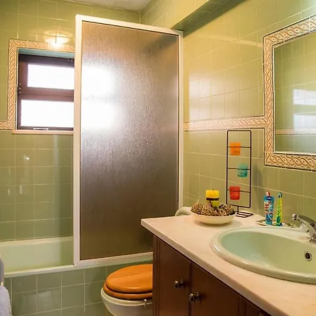Porto De Mos 3 Bed Townhouse *